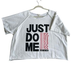White Graphic Crop Top L/XL Vintage Nike Parody 100% Cotton, Cropped Tee-Shirt